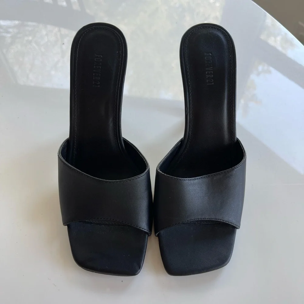 Forever 21 Square Toe Heel - 8